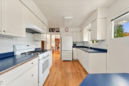 Photo 8 at 4295 Nottingham Road, Lynn Valley, North Vancouver