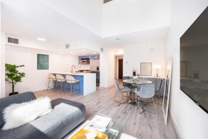 Photo 8 at TH8 - 168 E Esplanade Avenue, Lower Lonsdale, North Vancouver