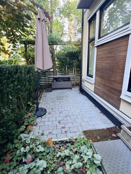Photo 4 at 1080 Nicola Street, West End VW, Vancouver West