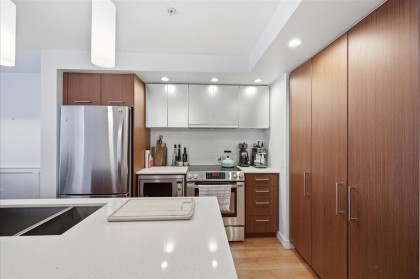 Photo 8 at 102 - 221 E 3rd Street, Lower Lonsdale, North Vancouver