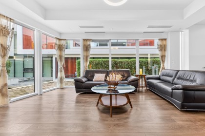 Photo 4 at 759 W 41st Avenue, Cambie, Vancouver West