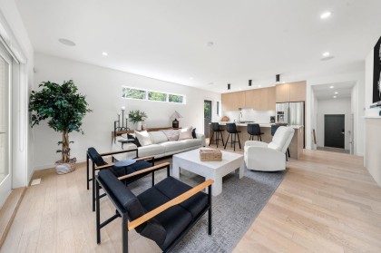 Photo 3 at 2025 Mackay Avenue, Pemberton Heights, North Vancouver
