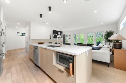 Photo 11 at 2025 Mackay Avenue, Pemberton Heights, North Vancouver