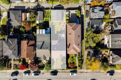 Photo 3 at 3433 W 12th Avenue, Kitsilano, Vancouver West
