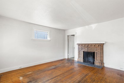 Photo 9 at 3433 W 12th Avenue, Kitsilano, Vancouver West