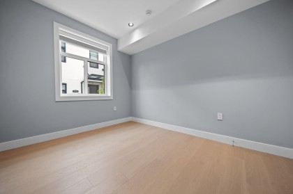 Photo 10 at 1 - 2557 W King Edward Street, Arbutus, Vancouver West