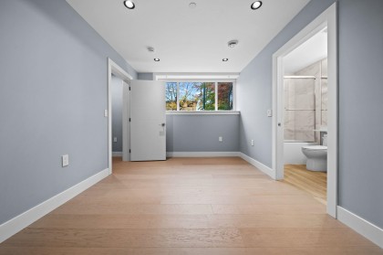Photo 15 at 1 - 2557 W King Edward Street, Arbutus, Vancouver West