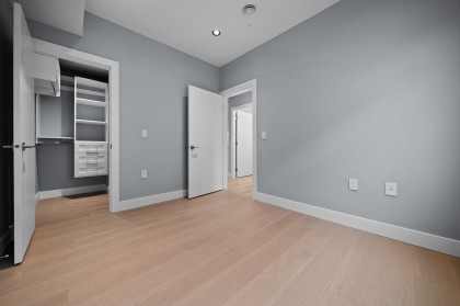Photo 11 at 1 - 2557 W King Edward Street, Arbutus, Vancouver West