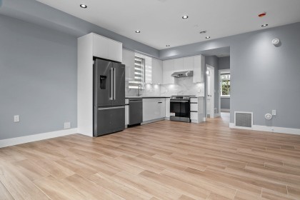 Photo 8 at 1 - 2557 W King Edward Street, Arbutus, Vancouver West