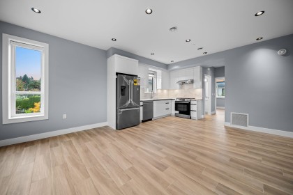 Photo 8 at 2 - 2557 W King Edward Street, Arbutus, Vancouver West