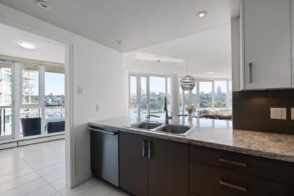 Photo 11 at 1202 - 1383 Marinaside Crescent, Yaletown, Vancouver West