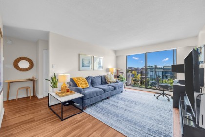 Photo 3 at 205 - 252 W 2nd Street, Lower Lonsdale, North Vancouver