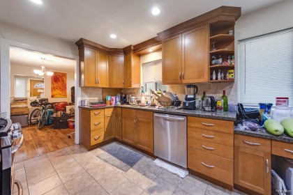 Photo 6 at 1542 Bond Street, Lynnmour, North Vancouver
