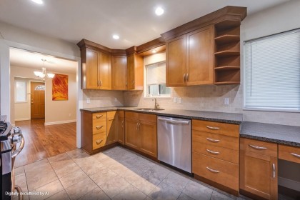 Photo 5 at 1542 Bond Street, Lynnmour, North Vancouver
