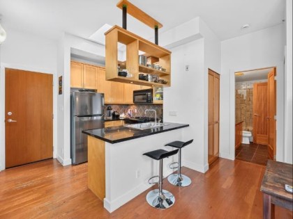 Photo 8 at 418 - 2515 Ontario Street, Mount Pleasant VW, Vancouver West