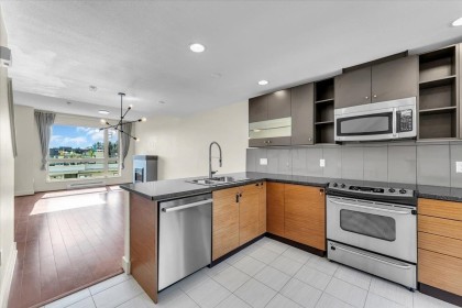 Photo 13 at 64 - 728 W 14th Street, Mosquito Creek, North Vancouver