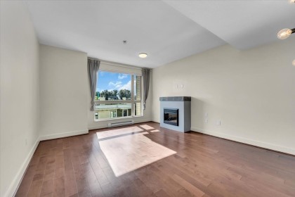 Photo 5 at 64 - 728 W 14th Street, Mosquito Creek, North Vancouver