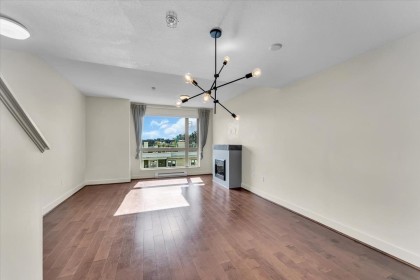 Photo 4 at 64 - 728 W 14th Street, Mosquito Creek, North Vancouver
