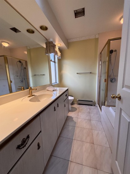 Photo 15 at 1438 W 64th Avenue, Marpole, Vancouver West
