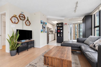 Photo 3 at 1405 - 1155 Homer Street, Yaletown, Vancouver West