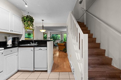 Photo 15 at 31 - 460 W 16th Avenue, Cambie, Vancouver West
