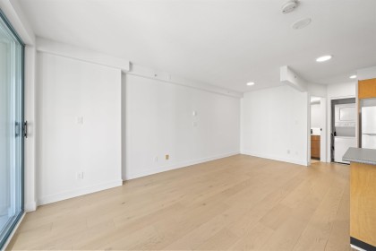 Photo 4 at 1610 - 939 Homer Street, Yaletown, Vancouver West