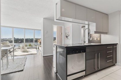 Photo 7 at 908 - 1408 Strathmore Mews, Yaletown, Vancouver West