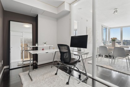 Photo 4 at 908 - 1408 Strathmore Mews, Yaletown, Vancouver West