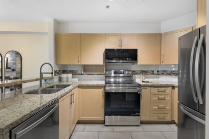 Photo 10 at 305 - 980 W 21st Avenue, Cambie, Vancouver West
