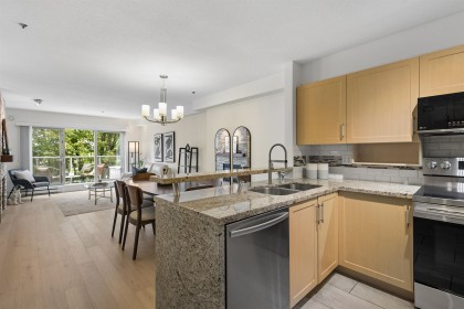 Photo 11 at 305 - 980 W 21st Avenue, Cambie, Vancouver West