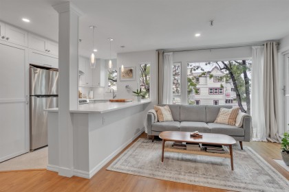 Photo 1 at 315 - 2020 W 8th Avenue, Kitsilano, Vancouver West