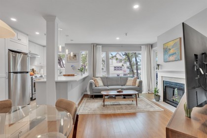 Photo 9 at 315 - 2020 W 8th Avenue, Kitsilano, Vancouver West