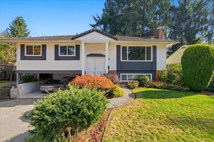 Photo 1 at 768 Browning Place, Blueridge NV, North Vancouver