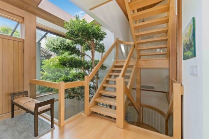 Photo 9 at 668 Beachview Drive, Dollarton, North Vancouver