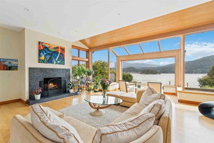Photo 10 at 668 Beachview Drive, Dollarton, North Vancouver