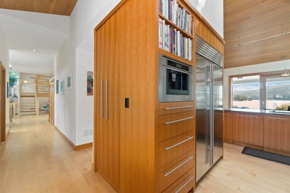 Photo 18 at 668 Beachview Drive, Dollarton, North Vancouver
