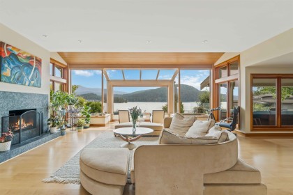 Photo 11 at 668 Beachview Drive, Dollarton, North Vancouver