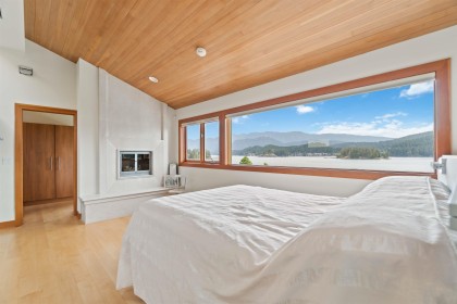 Photo 25 at 668 Beachview Drive, Dollarton, North Vancouver