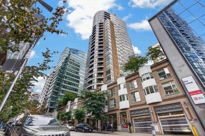 Photo 2 at 506 - 1166 Melville Street, Coal Harbour, Vancouver West