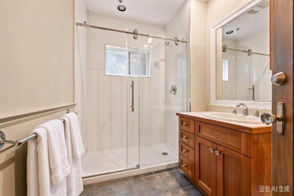 Photo 19 at 2923 W 32nd Avenue, MacKenzie Heights, Vancouver West