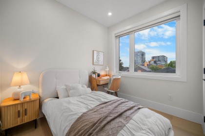 Photo 11 at 1554 W 66th Avenue, S.W. Marine, Vancouver West