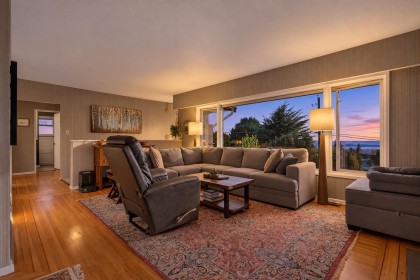 Photo 6 at 674 Blueridge Avenue, Canyon Heights NV, North Vancouver