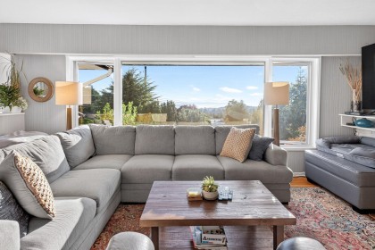 Photo 4 at 674 Blueridge Avenue, Canyon Heights NV, North Vancouver