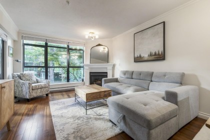 Photo 3 at 210 - 2181 W 10th Avenue, Kitsilano, Vancouver West