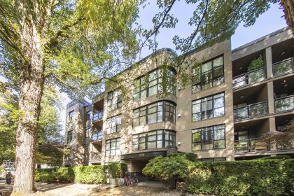 Photo 1 at 210 - 2181 W 10th Avenue, Kitsilano, Vancouver West