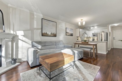Photo 5 at 210 - 2181 W 10th Avenue, Kitsilano, Vancouver West