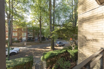 Photo 10 at 210 - 2181 W 10th Avenue, Kitsilano, Vancouver West