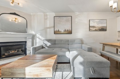Photo 4 at 210 - 2181 W 10th Avenue, Kitsilano, Vancouver West