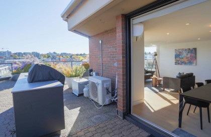 Photo 22 at 709 - 1490 Pennyfarthing Drive, False Creek, Vancouver West