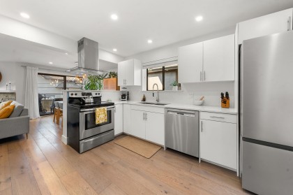Photo 14 at 19 - 2133 St George\'s Avenue, Central Lonsdale, North Vancouver